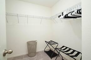 Rare Find Sleeps 13 Family Fun