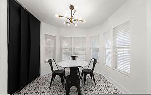 Spacious 6 Bed House Airport Pet Friendly AFB