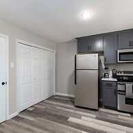 Lux Modern Getaway AT T Stadium Views King Bed