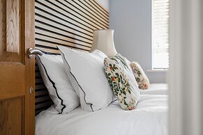 Art Deco Villa Oxford