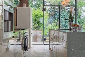 Art Deco Villa Oxford