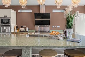 Art Deco Villa Oxford