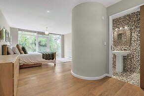 Art Deco Villa Oxford