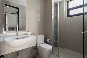 Laguna Park 4 Bedrooms Villa by NLA