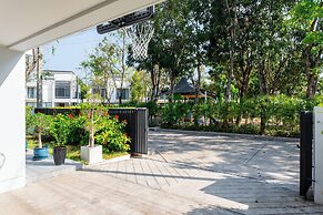 Laguna Park 4 Bedrooms Villa by NLA