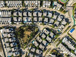 Laguna Park 4 Bedrooms Villa by NLA