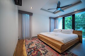 Laguna Park 4 Bedrooms Villa by NLA