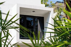 Laguna Park 4 Bedrooms Villa by NLA