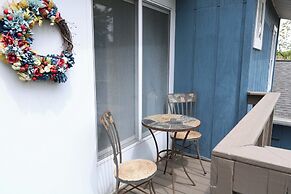 Inn Between the Lakes