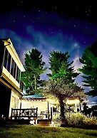 Inn Between the Lakes