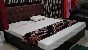 Chappan bhog hotel Hapur