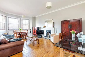 Spacious Central Hove Beach Flat
