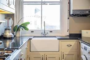 Spacious Central Hove Beach Flat