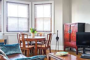 Spacious Central Hove Beach Flat