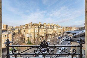 Spacious Central Hove Beach Flat