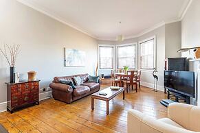 Spacious Central Hove Beach Flat