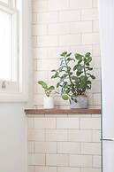 Spacious Central Hove Beach Flat