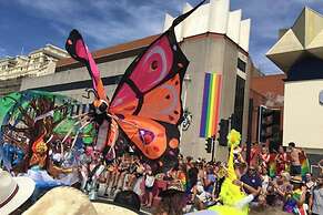 Spacious Central Hove Beach Flat