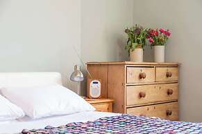 Spacious Central Hove Beach Flat