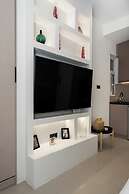 Minimal Studio with Balcony in Central Athens