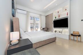 Minimal Studio with Balcony in Central Athens