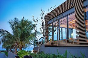 Seascape Villas in Long Beach Cam Ranh