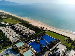 Seascape Villas in Long Beach Cam Ranh