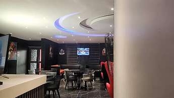 Triple Tee Luxury Hotel