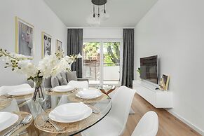 Mieszczańska Apartment by Renters