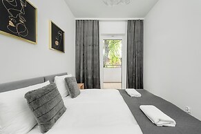 Mieszczańska Apartment by Renters