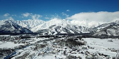 HOTEL LA VIGNE HAKUBA by Onko Chishin