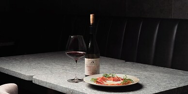 HOTEL LA VIGNE HAKUBA by Onko Chishin