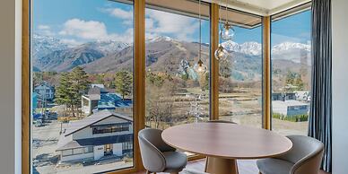 HOTEL LA VIGNE HAKUBA by Onko Chishin