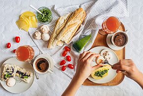 HOTEL LA VIGNE HAKUBA by Onko Chishin