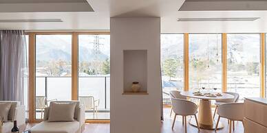 HOTEL LA VIGNE HAKUBA by Onko Chishin