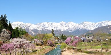 HOTEL LA VIGNE HAKUBA by Onko Chishin