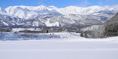 HOTEL LA VIGNE HAKUBA by Onko Chishin
