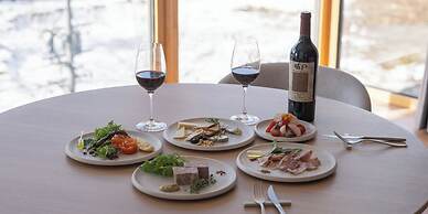 HOTEL LA VIGNE HAKUBA by Onko Chishin