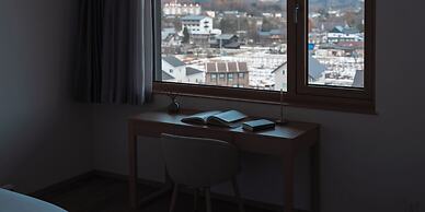 HOTEL LA VIGNE HAKUBA by Onko Chishin