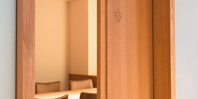 HOTEL LA VIGNE HAKUBA by Onko Chishin