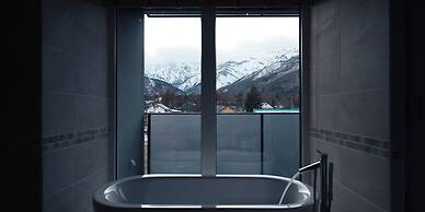 HOTEL LA VIGNE HAKUBA by Onko Chishin