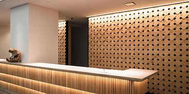 HOTEL LA VIGNE HAKUBA by Onko Chishin