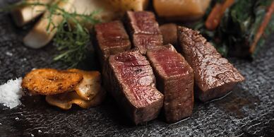 HOTEL LA VIGNE HAKUBA by Onko Chishin