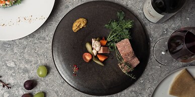 HOTEL LA VIGNE HAKUBA by Onko Chishin