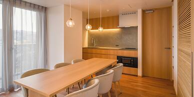 HOTEL LA VIGNE HAKUBA by Onko Chishin