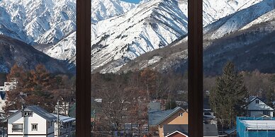 HOTEL LA VIGNE HAKUBA by Onko Chishin