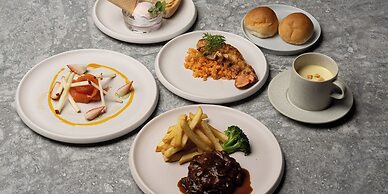 HOTEL LA VIGNE HAKUBA by Onko Chishin