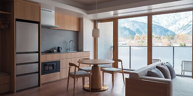 HOTEL LA VIGNE HAKUBA by Onko Chishin