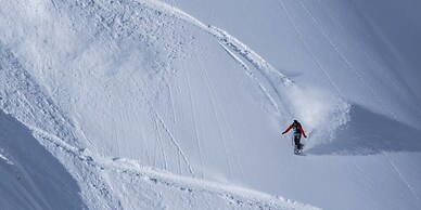 HOTEL LA VIGNE HAKUBA by Onko Chishin