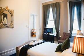 Washington house hotel